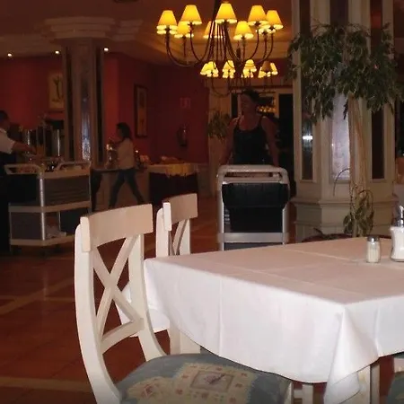 Royal Hotel 3*